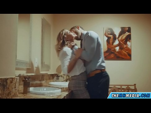 ❤️ ווען אַ באַסטי בלאָנדע סידוס איר אין אַ ציבור אָפּטריט ☑ פּאָרן ווידעא ביי אונדז yi.high-pass.ru ☑
